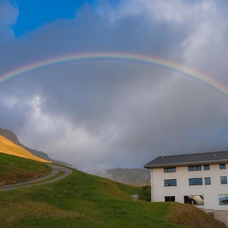 Hotel Avers Am Bach 外观 照片