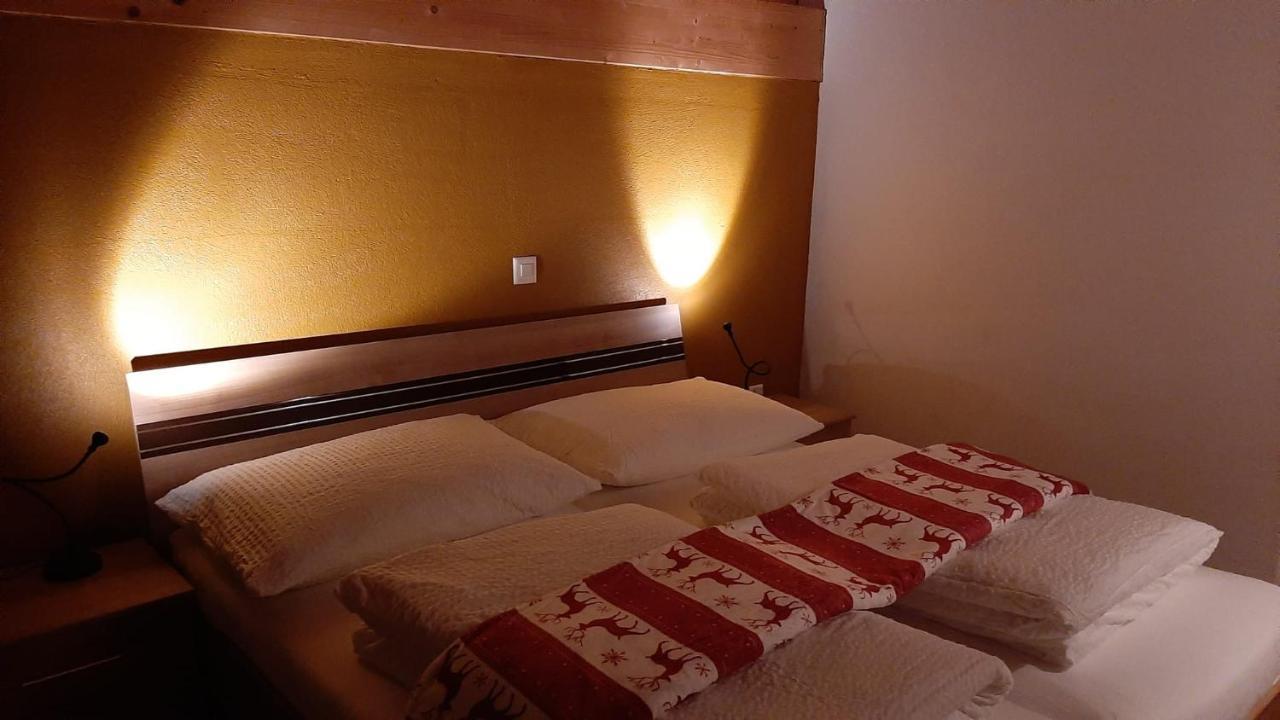 Hotel Avers Am Bach 外观 照片